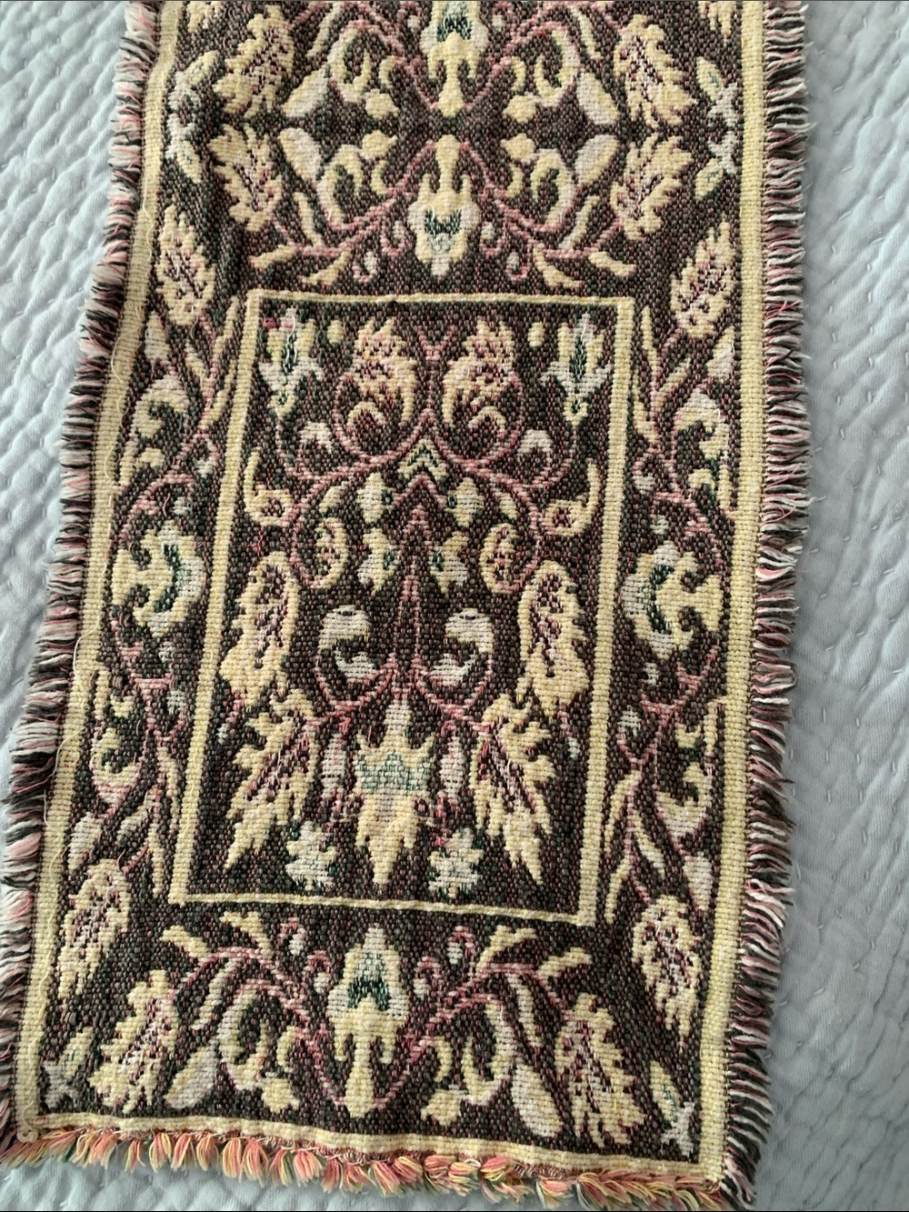 Table Runner - Picture 4 of 4